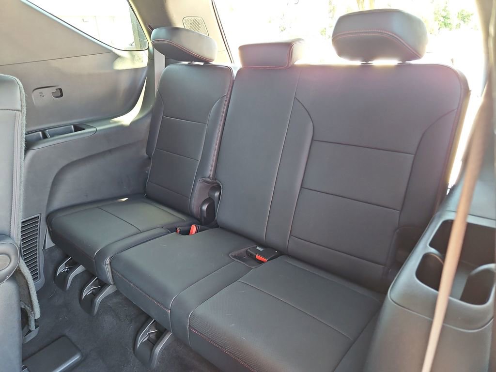 Used 2024 Chevrolet Traverse Z71 AWD/4WD image 29