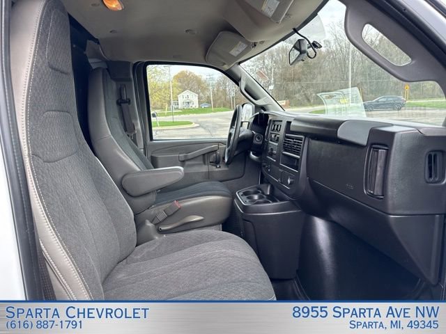 Used 2024 Chevrolet Express 2500 w/ Driver Convenience Package image 20