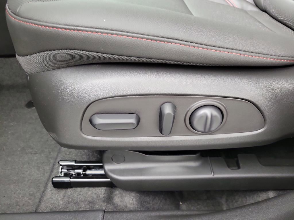 New 2026 Chevrolet Trax RS w/ Sunroof Package image 29