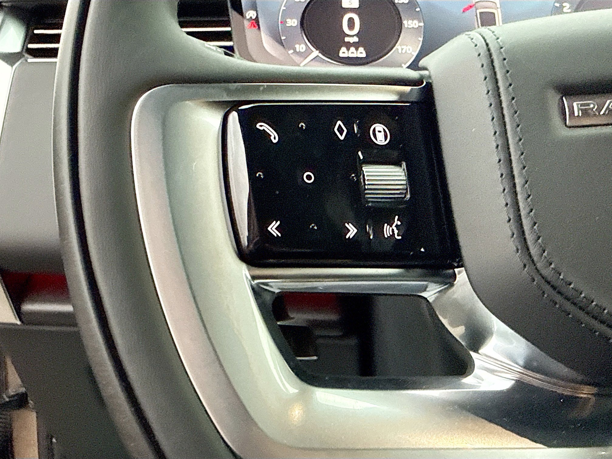 New 2026 Land Rover Range Rover Autobiography image 37