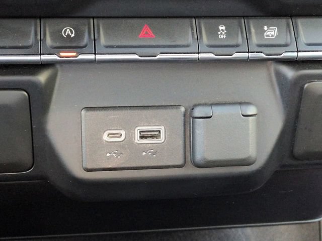 Used 2020 Chevrolet Silverado 1500 LT AWD/4WD image 24