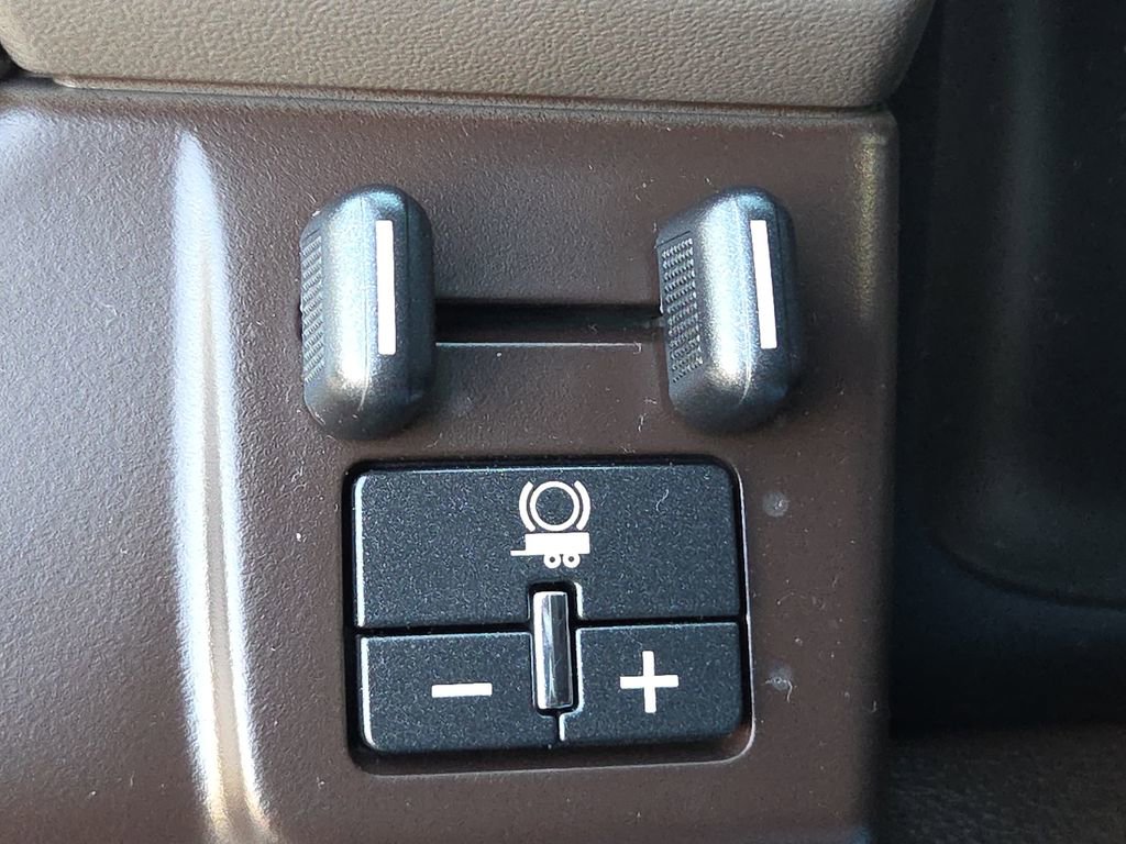 Used 2020 GMC Yukon Denali w/ Open Road Package image 25