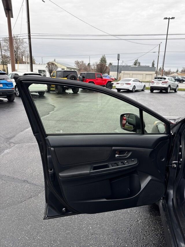 Used 2014 Subaru Crosstrek 2.0i Premium AWD/4WD image 9