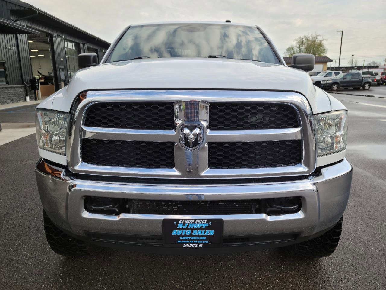 Used 2018 RAM 2500 SLT image 2