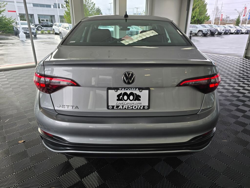Used 2024 Volkswagen Jetta S image 5