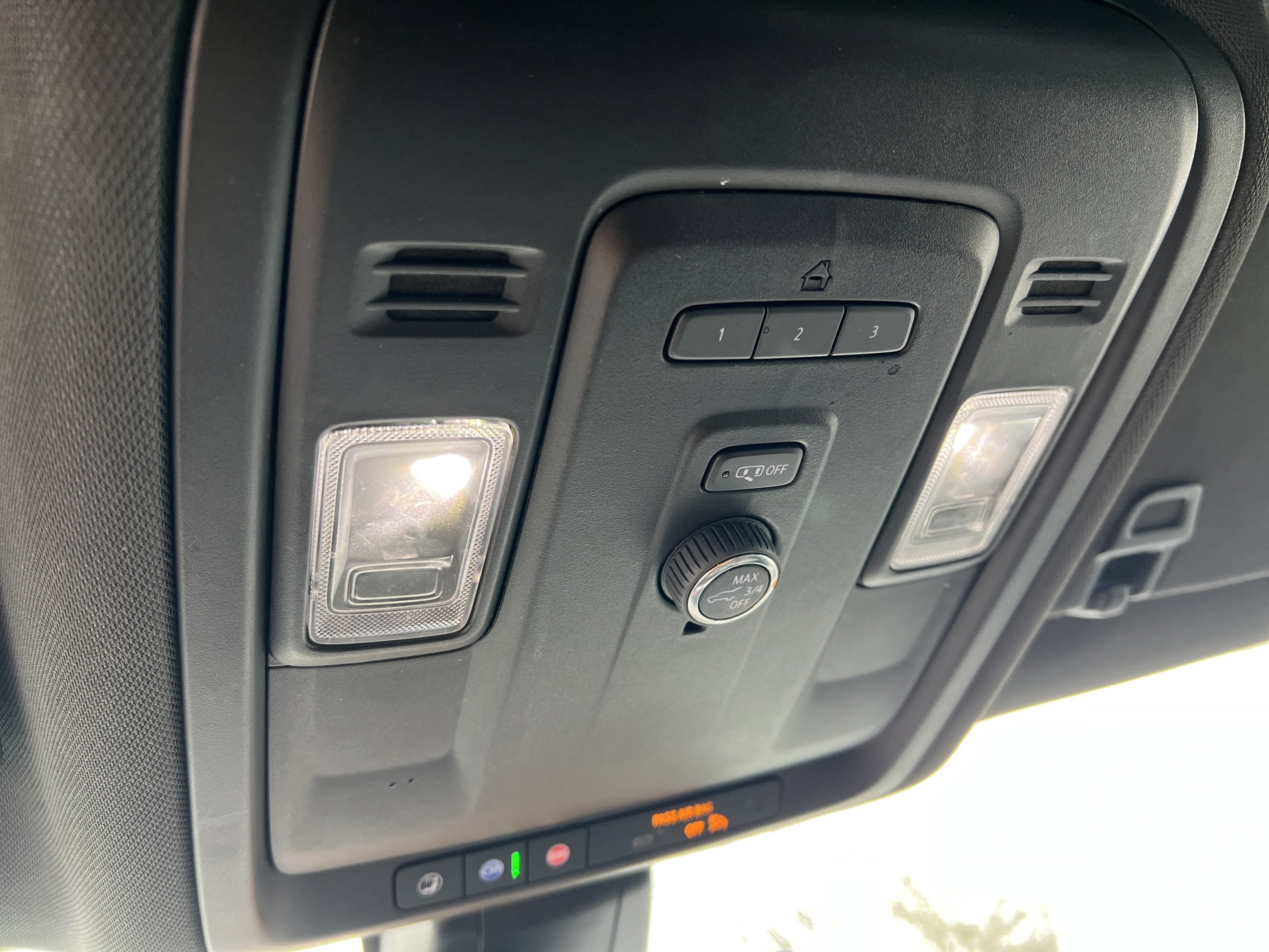 Used 2021 Chevrolet Suburban RST image 29