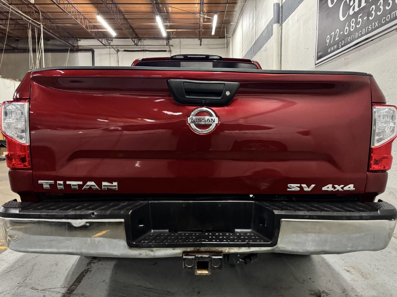 Used 2018 Nissan Titan SV AWD/4WD image 5