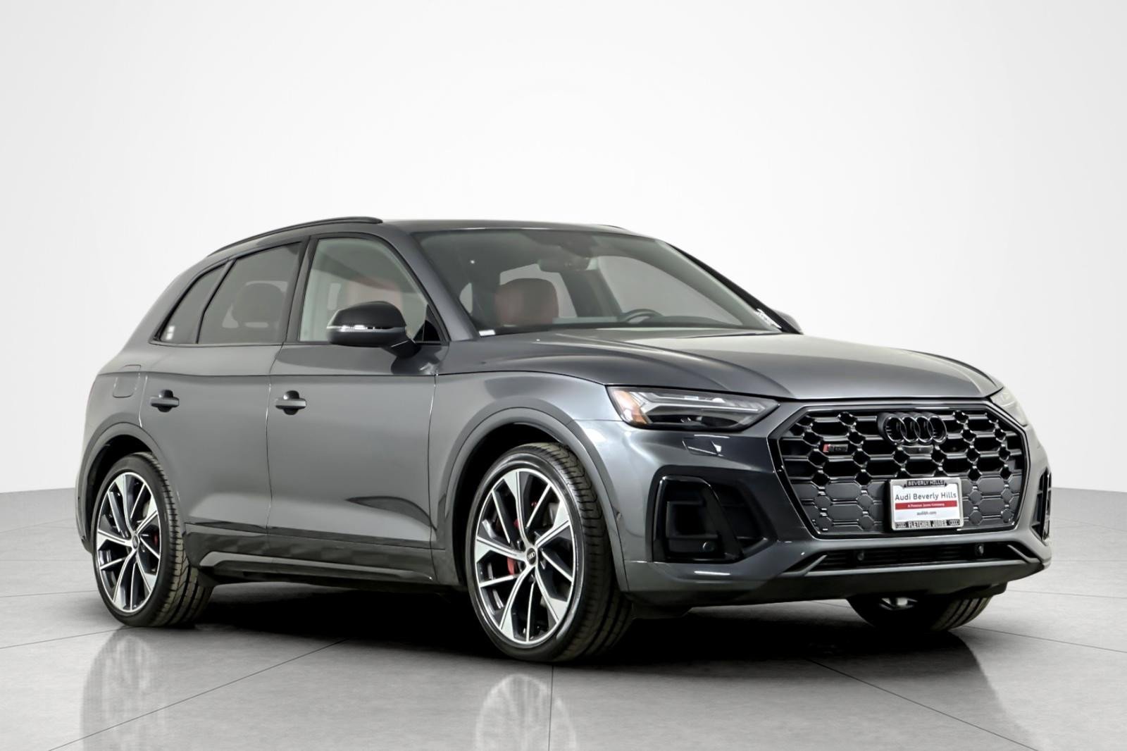 Used 2023 Audi SQ5 Prestige w/ Prestige Package image 7