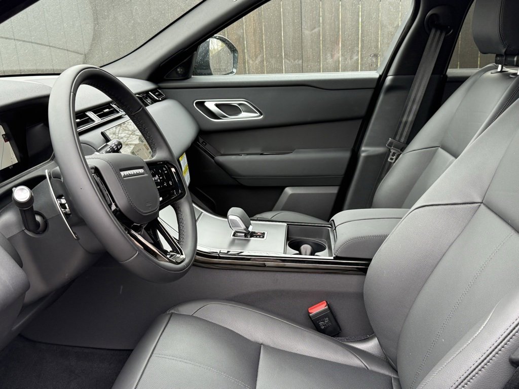 New 2025 Land Rover Range Rover Velar Dynamic SE image 12