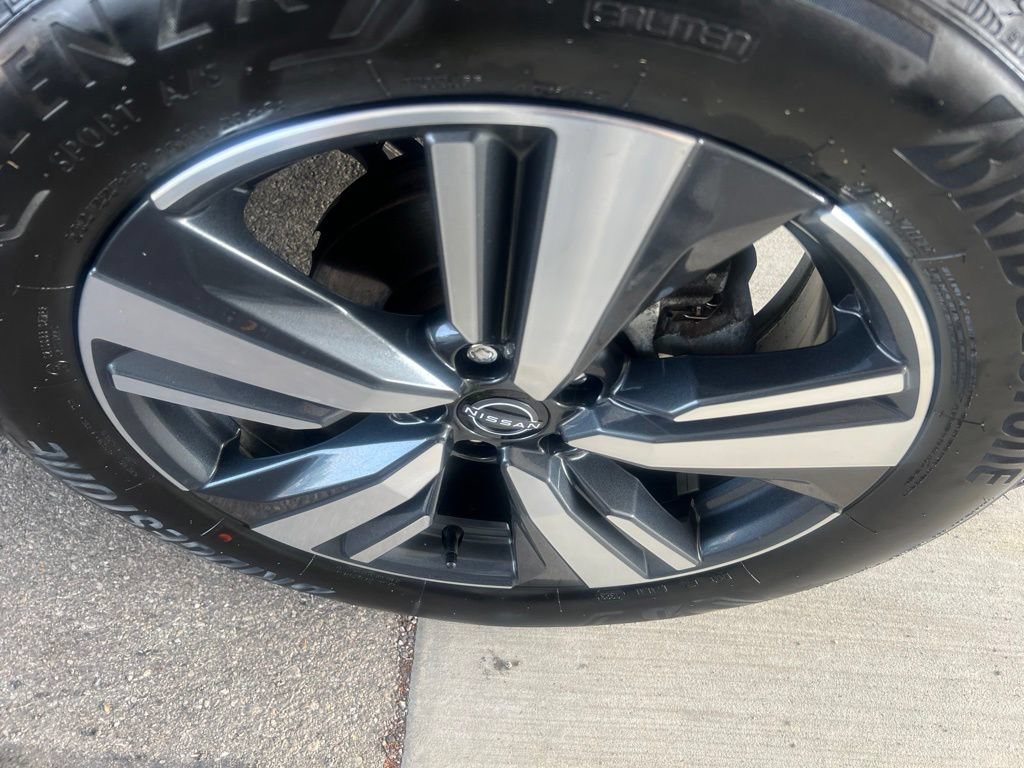 Certified 2023 Nissan Rogue SL FWD image 41
