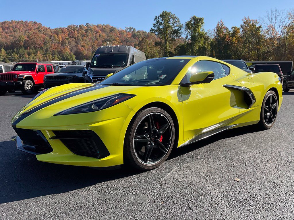 Used 2023 Chevrolet Corvette Stingray Premium Cpe w/ 3LT RWD image 3