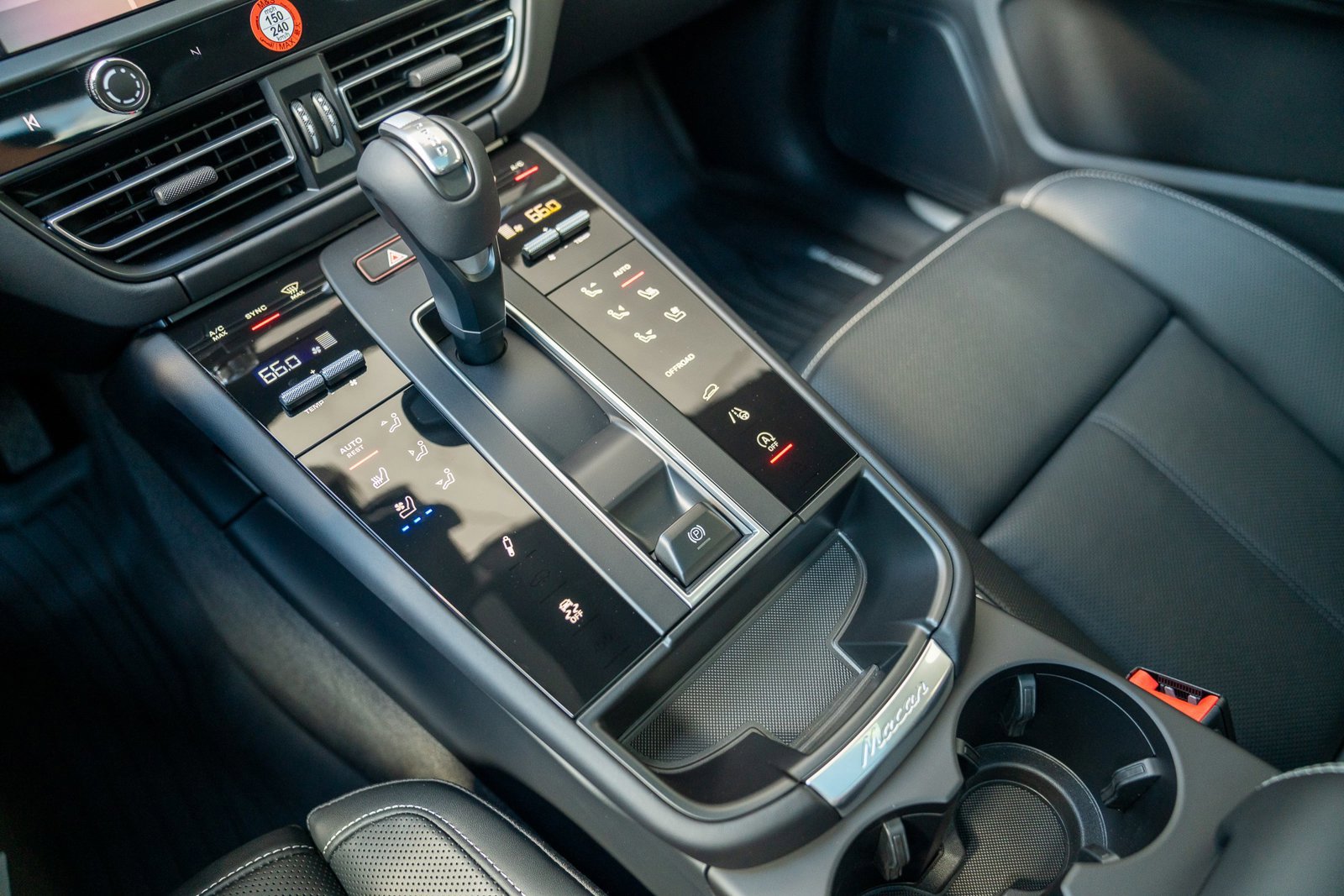 New 2025 Porsche Macan S image 18