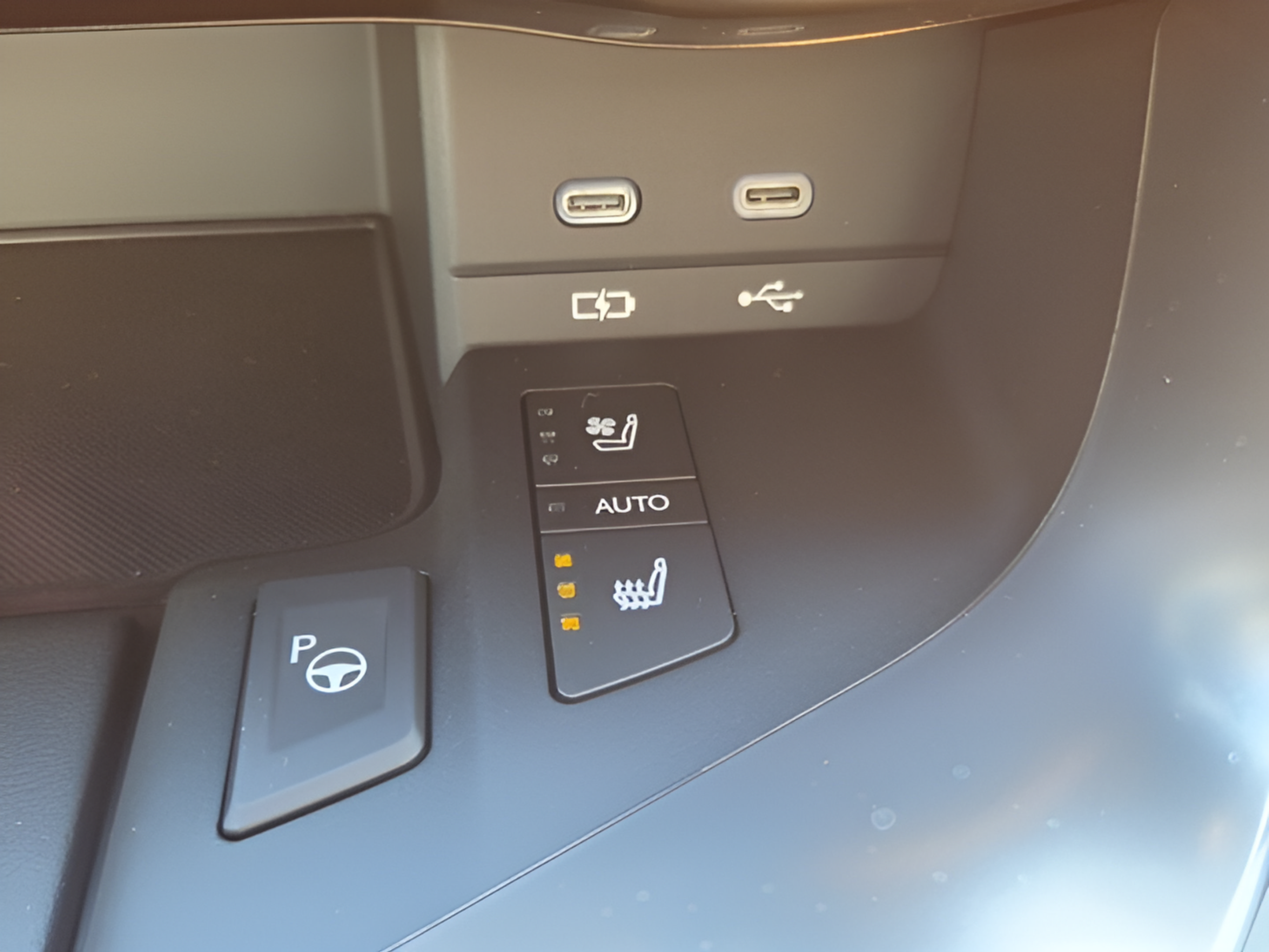 New 2026 Lexus LX 700h Luxury AWD/4WD image 23