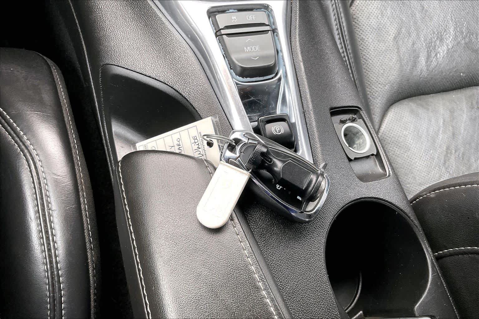 Used 2019 Chevrolet Camaro SS RWD image 13
