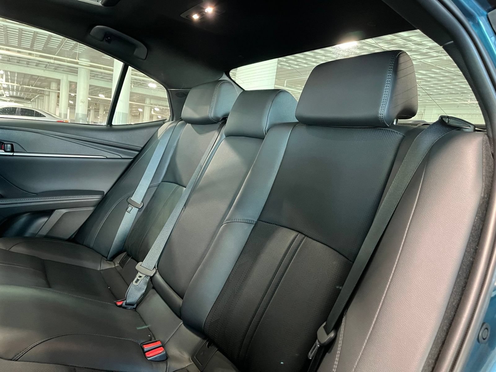 Used 2025 Toyota Camry XSE FWD image 38