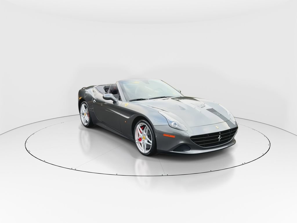 Used 2015 Ferrari California T image 2
