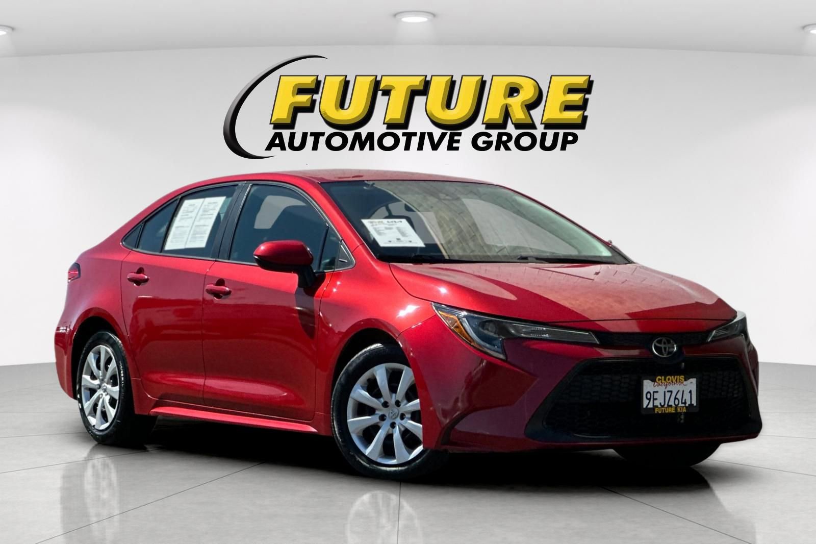 Used 2020 Toyota Corolla LE image 2