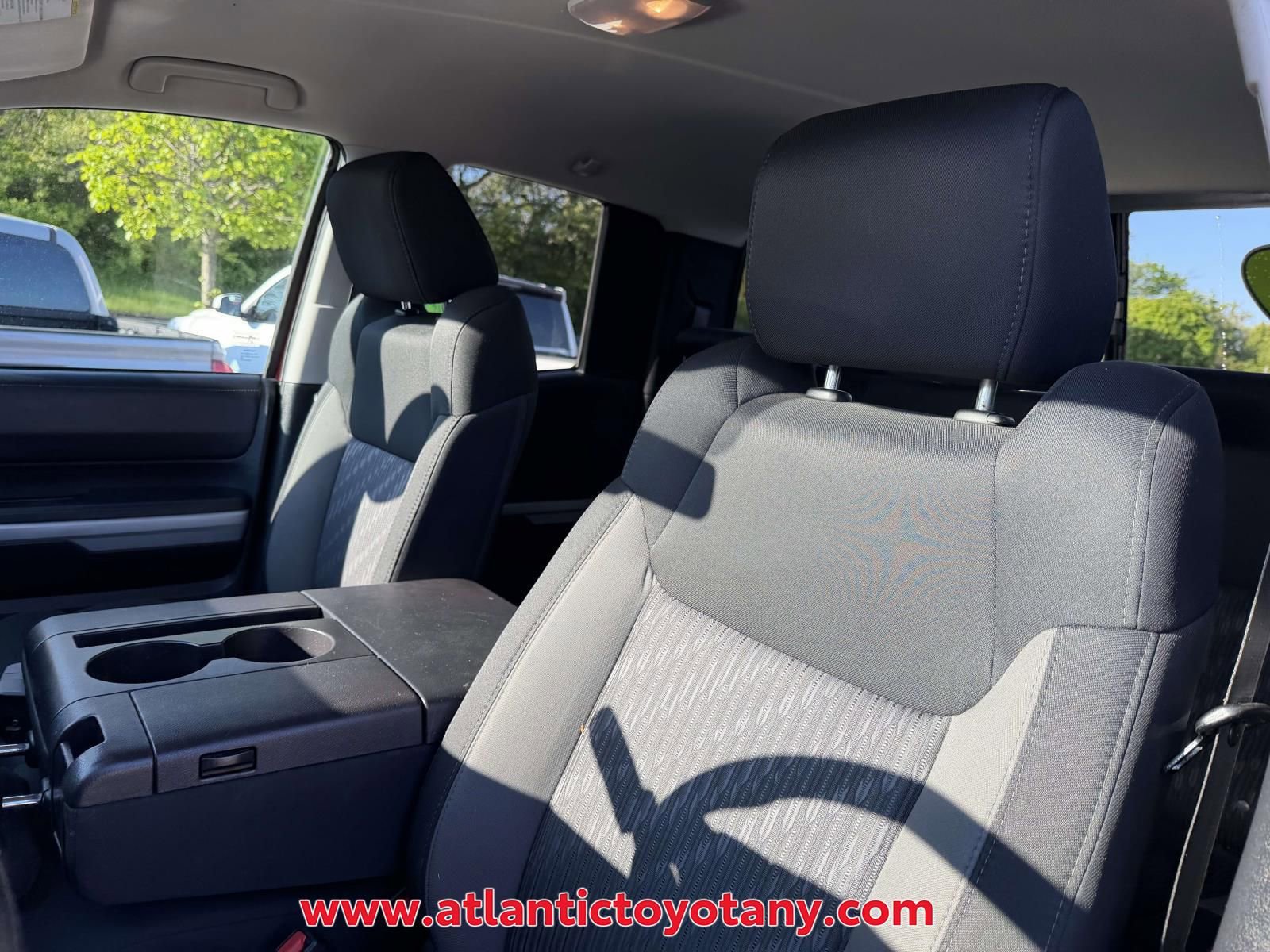 Used 2018 Toyota Tundra SR5 AWD/4WD image 16
