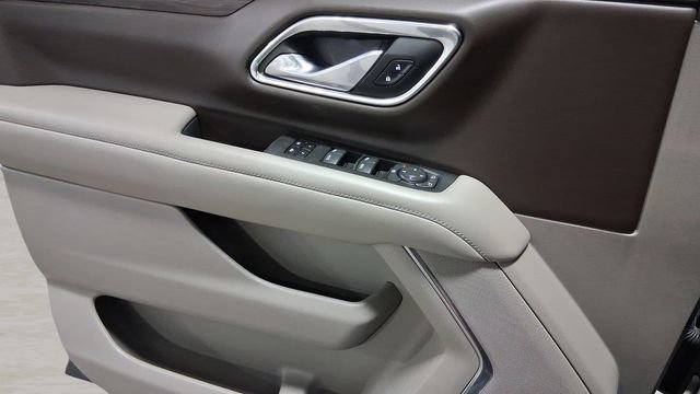 Used 2021 Chevrolet Suburban LT w/ Rear Media and Nav Package image 39