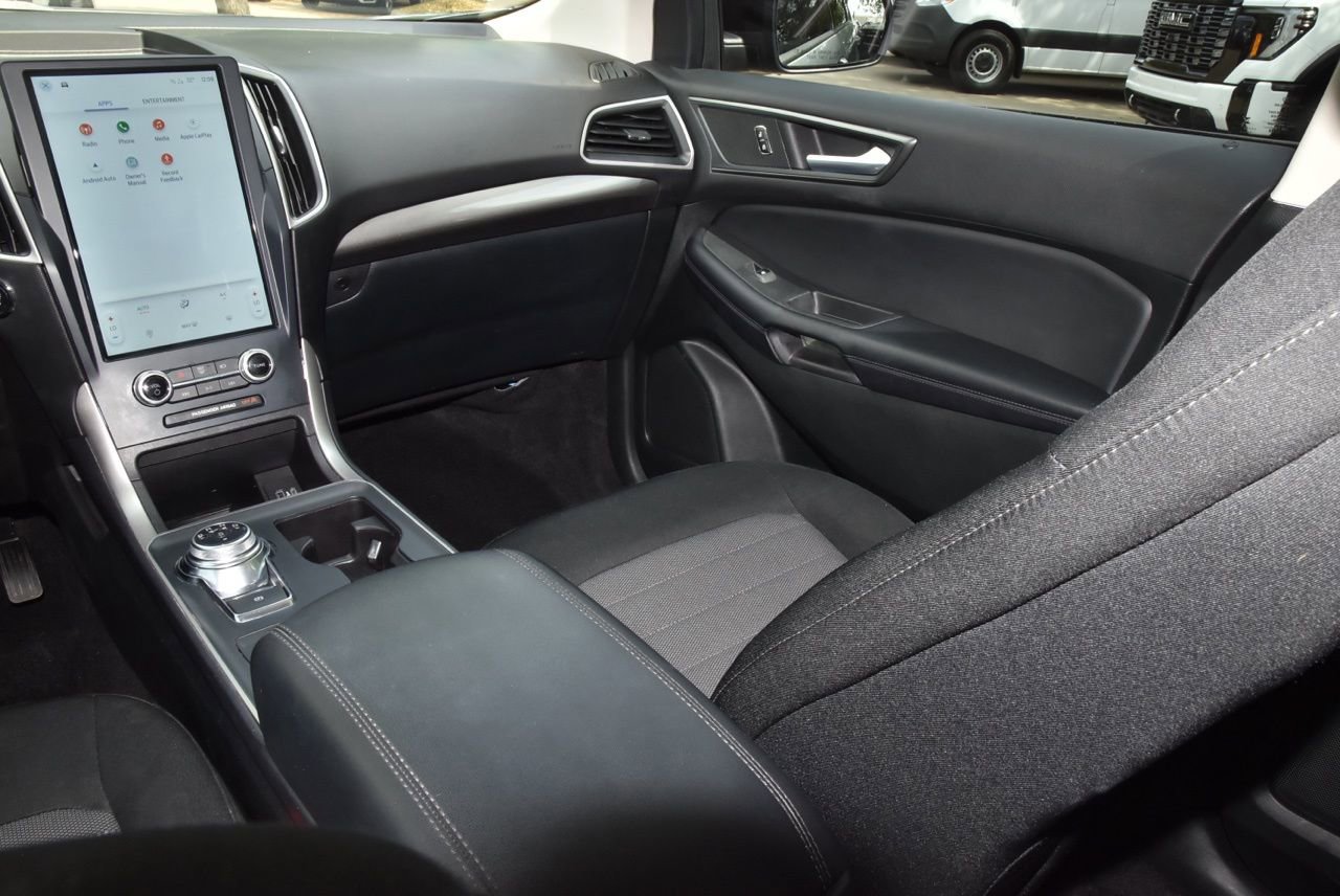 Certified 2023 Ford Edge SE w/ Black Appearance Package image 17