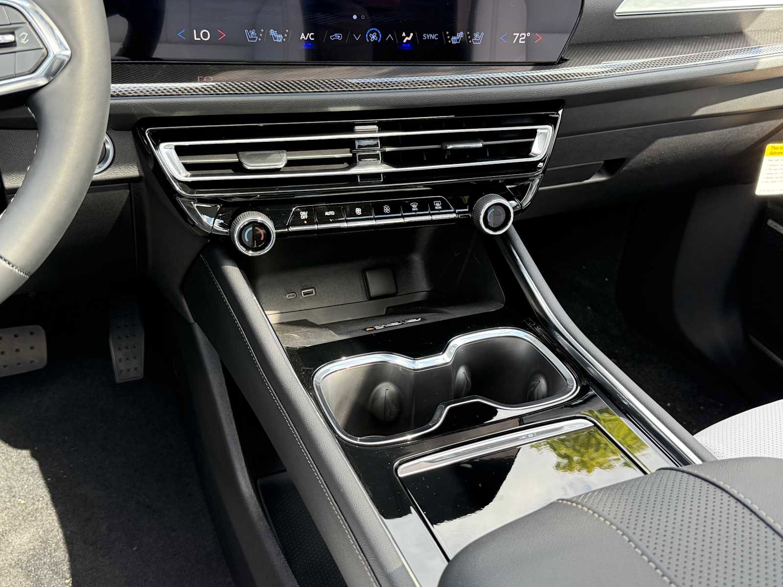 New 2026 Chevrolet Traverse High Country image 12