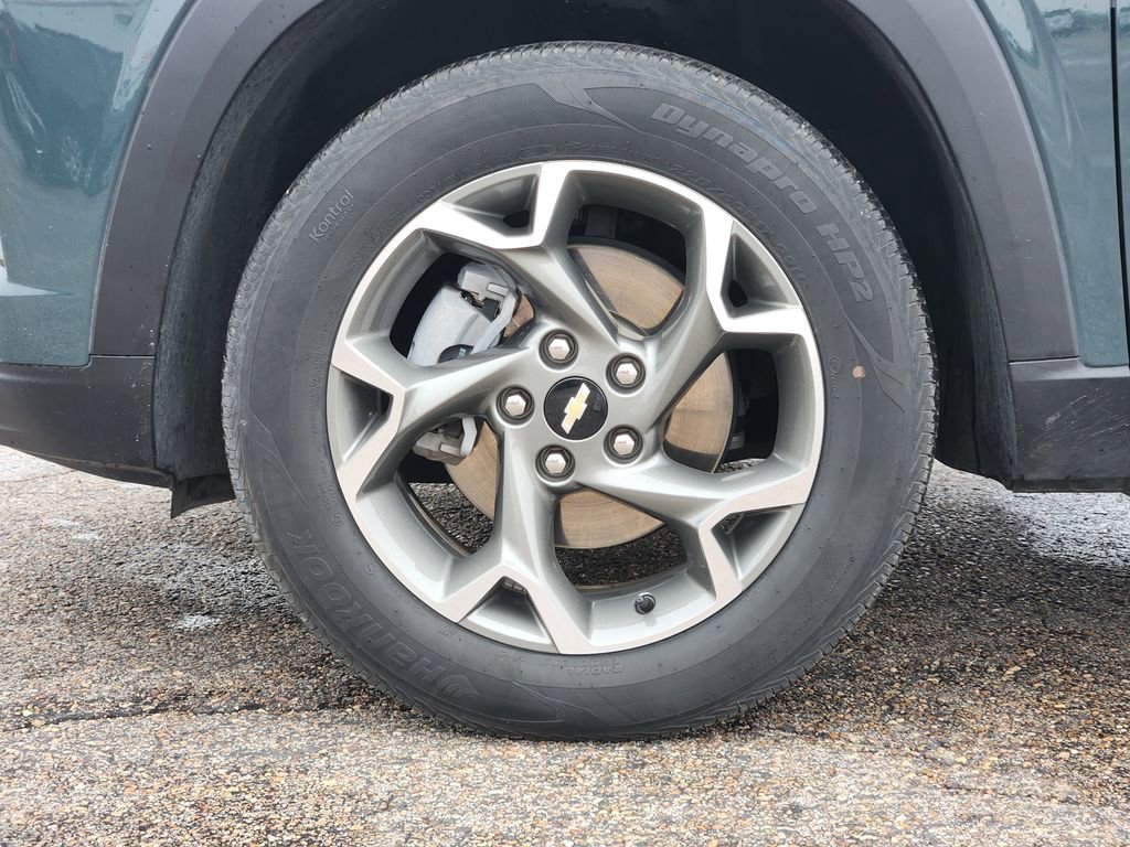 Used 2025 Chevrolet Trax LT FWD image 10