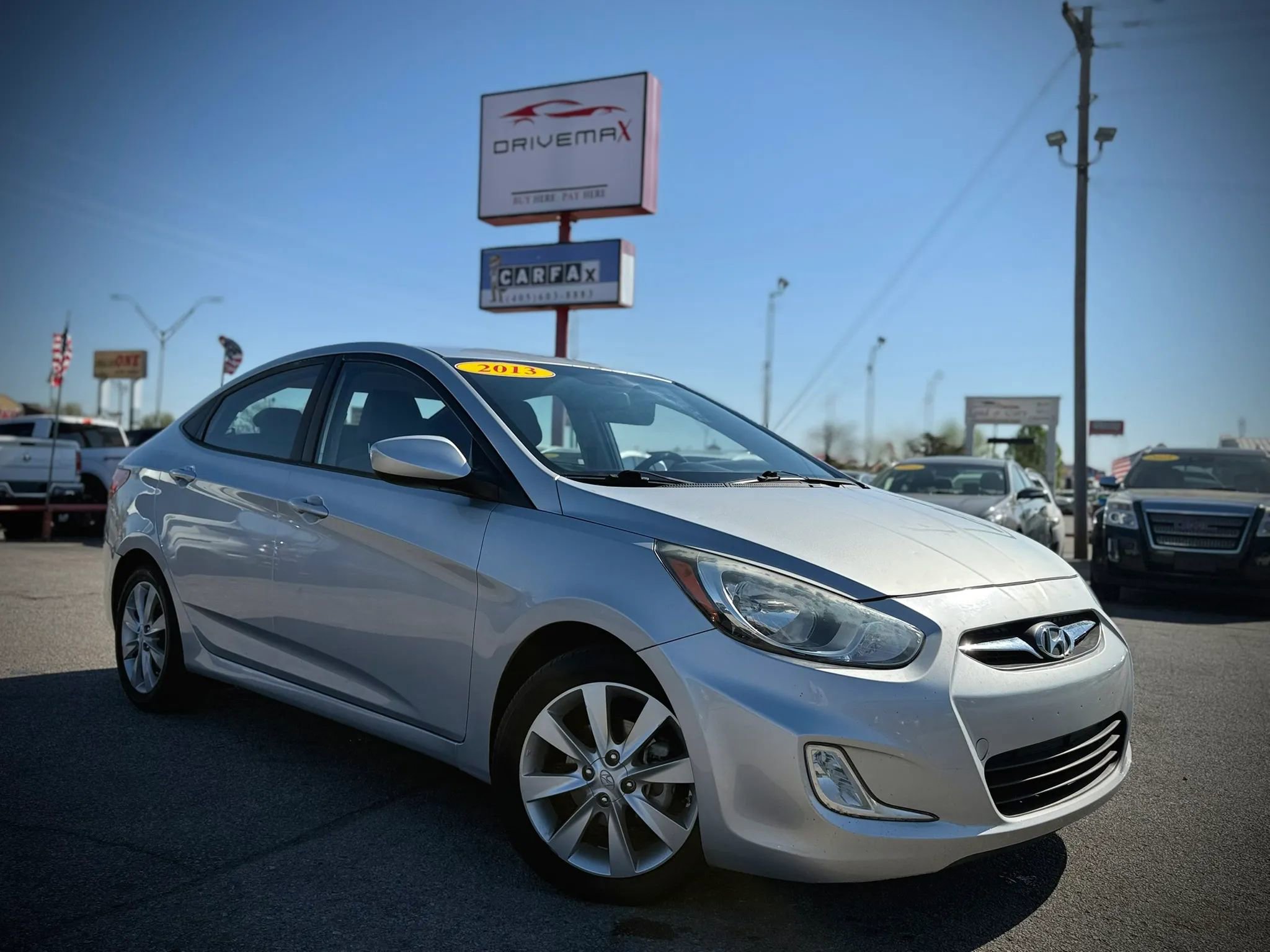 Used 2013 Hyundai Accent GLS w/ Premium Pkg FWD image 1