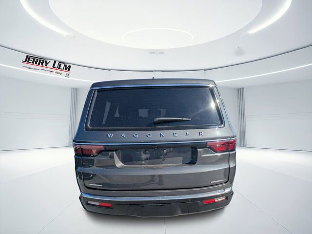 Used 2022 Jeep Wagoneer Series III w/ Premium Group I AWD/4WD image 4