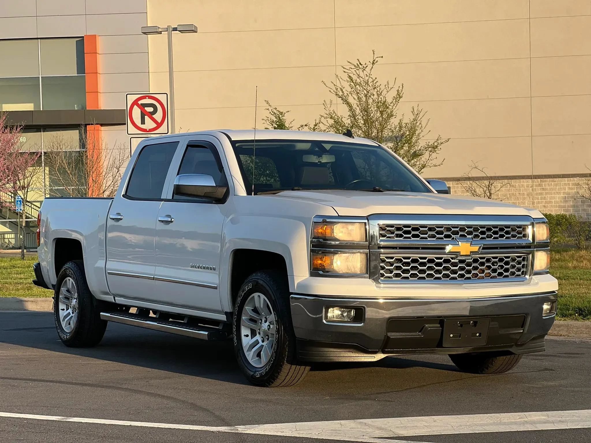 Used 2014 Chevrolet Silverado 1500 LT w/ All Star Edition RWD image 7