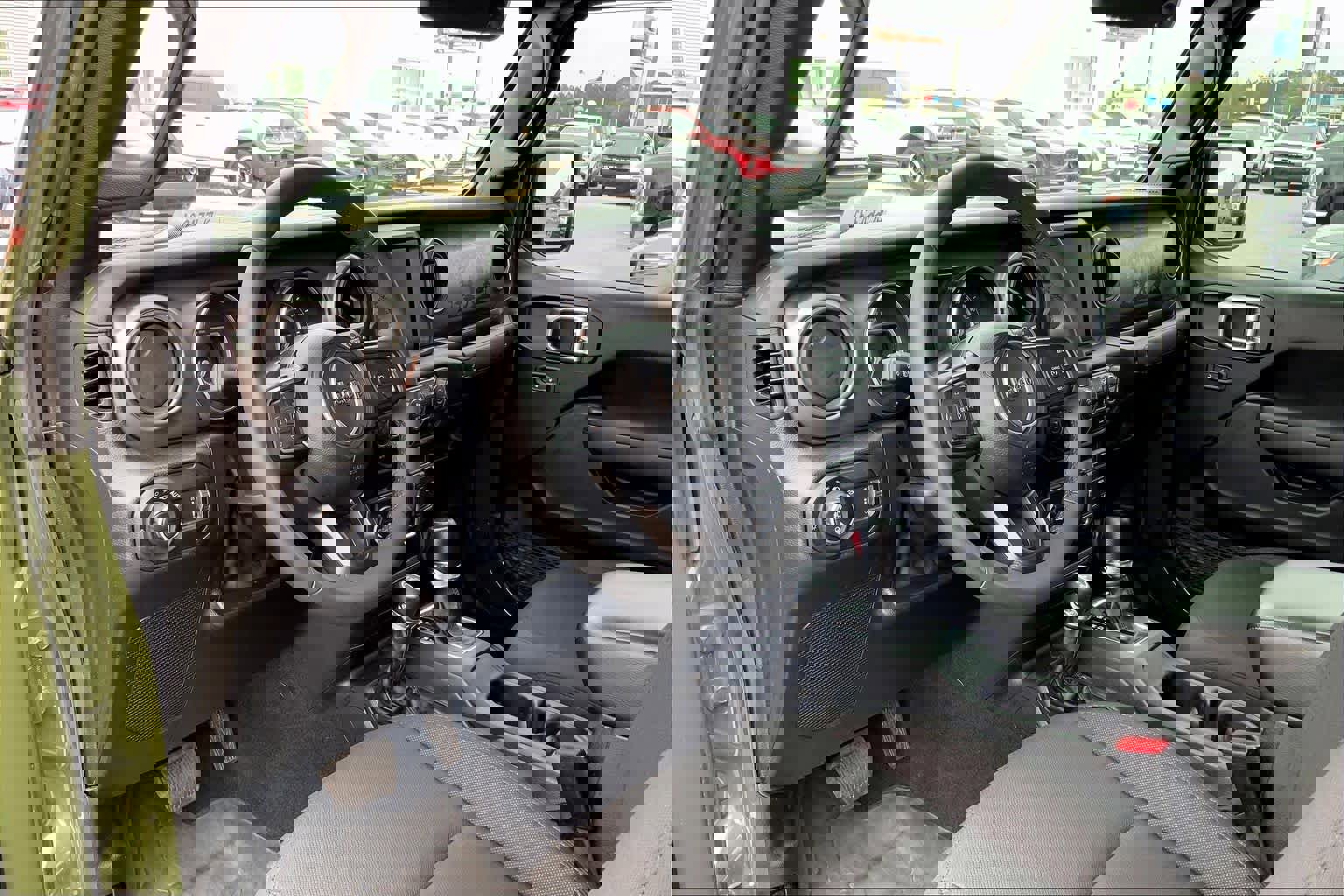 Used 2023 Jeep Gladiator Sport image 17