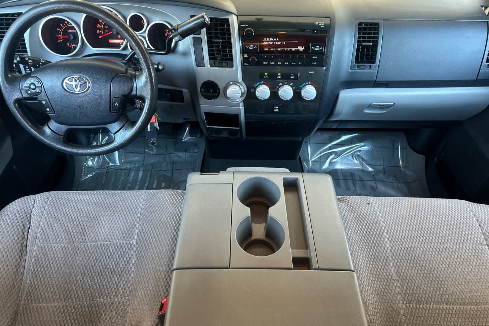 Used 2013 Toyota Tundra 2WD Double Cab w/ Tow Pkg image 3