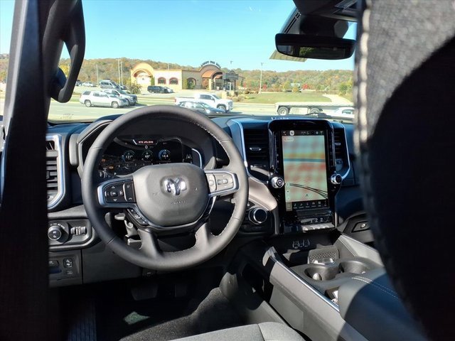New 2026 RAM 1500 4x4 Crew Cab image 12