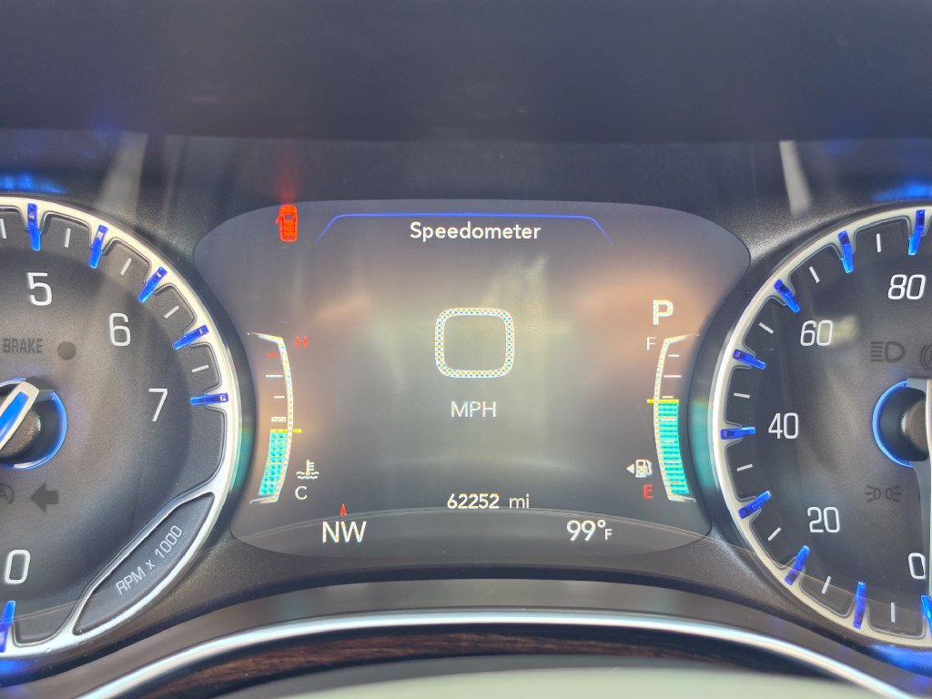 Used 2023 Chrysler Pacifica Limited FWD image 21