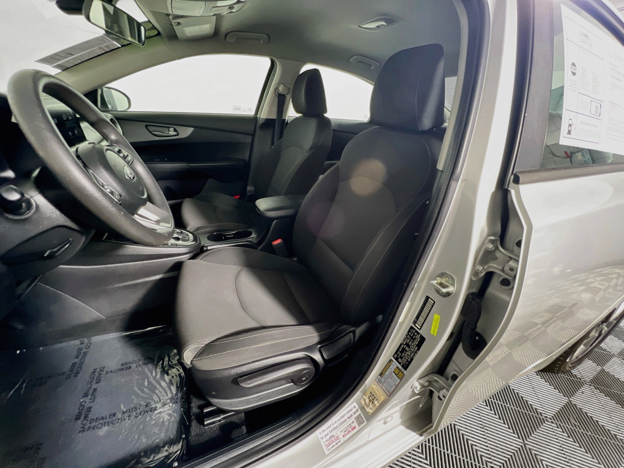 Used 2020 Kia Forte LXS FWD image 15