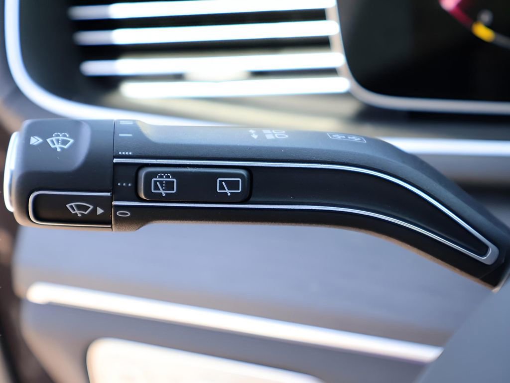 Certified 2025 Mercedes-Benz GLS 450 4MATIC image 38