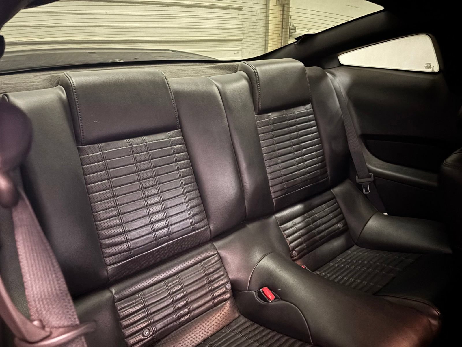 Used 2010 Ford Mustang Shelby GT500 RWD image 28
