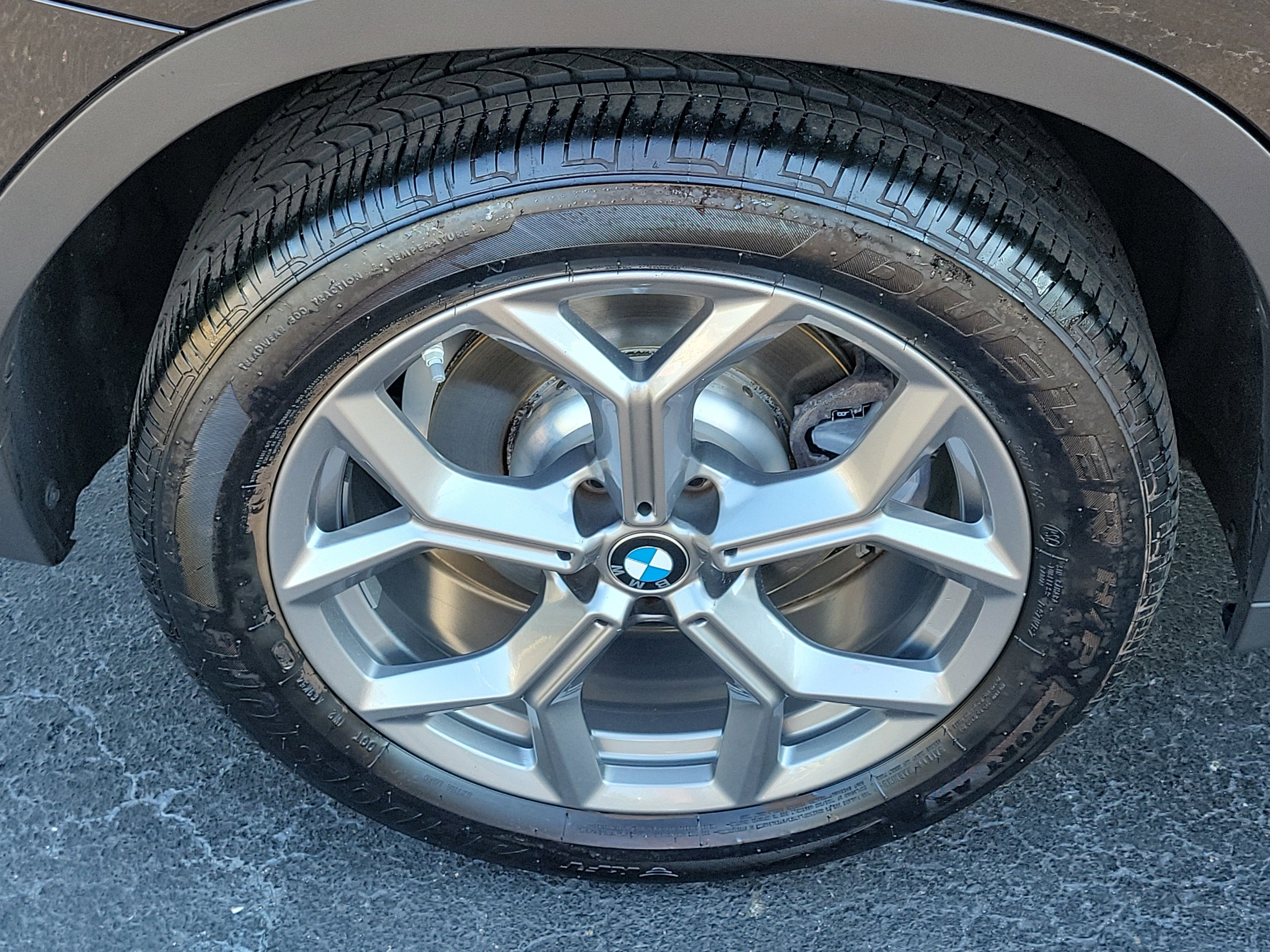 Used 2024 BMW X3 sDrive30i w/ Premium Package image 7