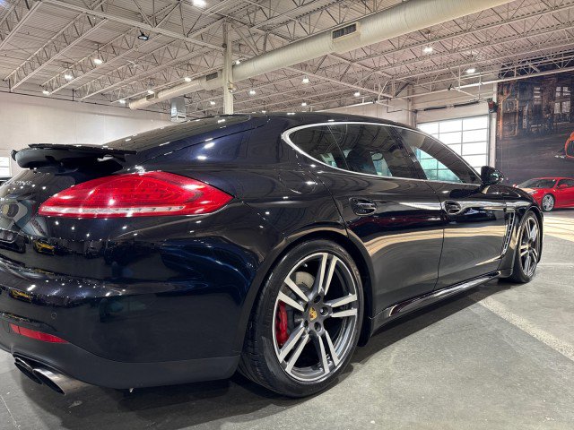 Used 2015 Porsche Panamera w/ Premium Package Plus image 39
