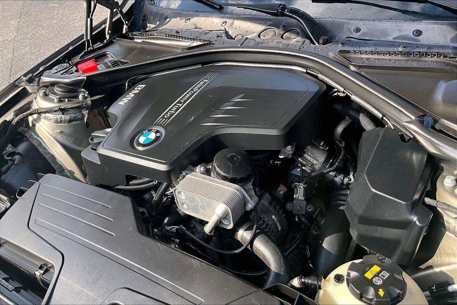 Used 2016 BMW 320i Sedan RWD image 33