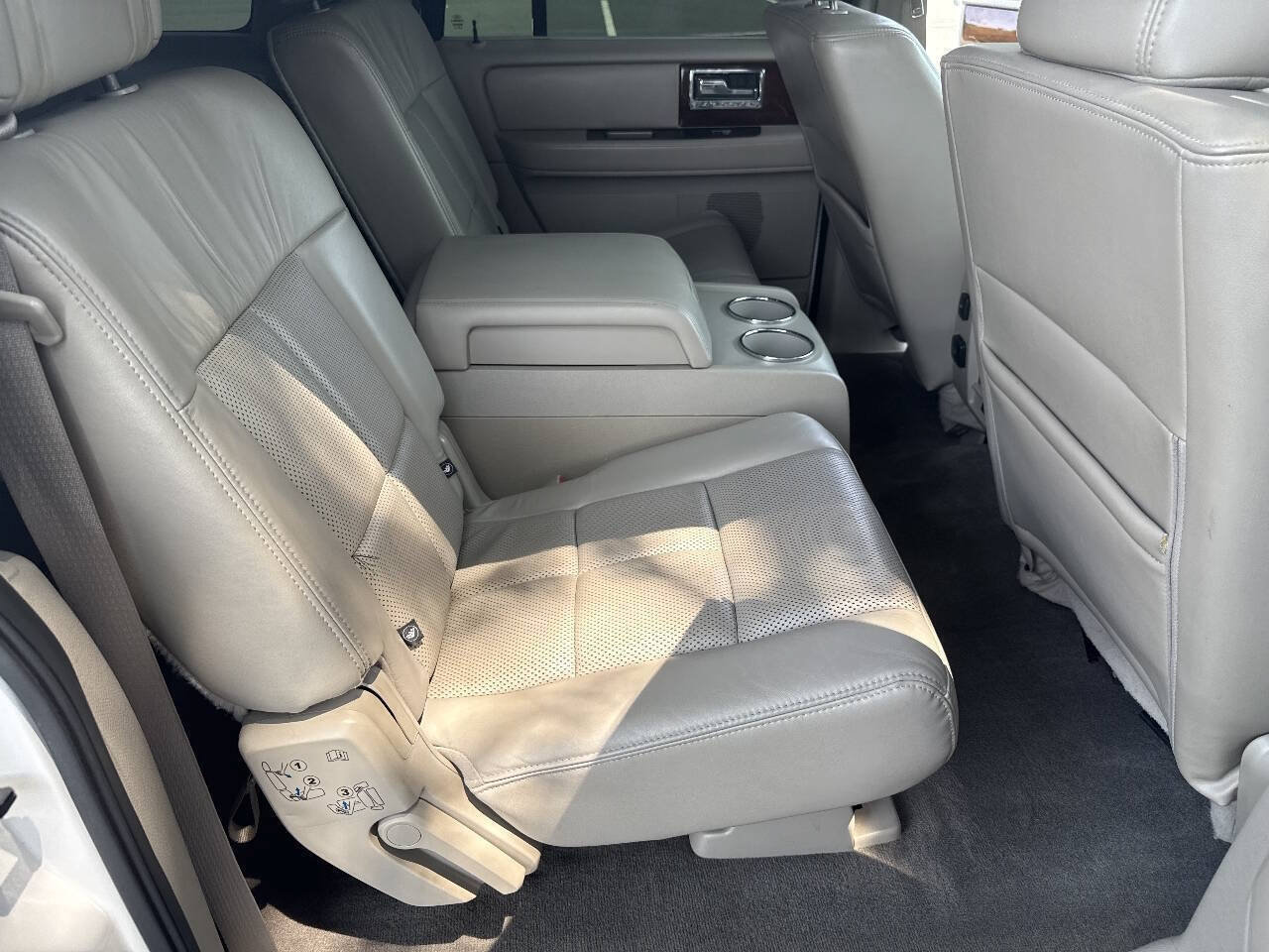 Used 2013 Lincoln Navigator L 2WD w/ HD Trailer Tow Pkg image 18