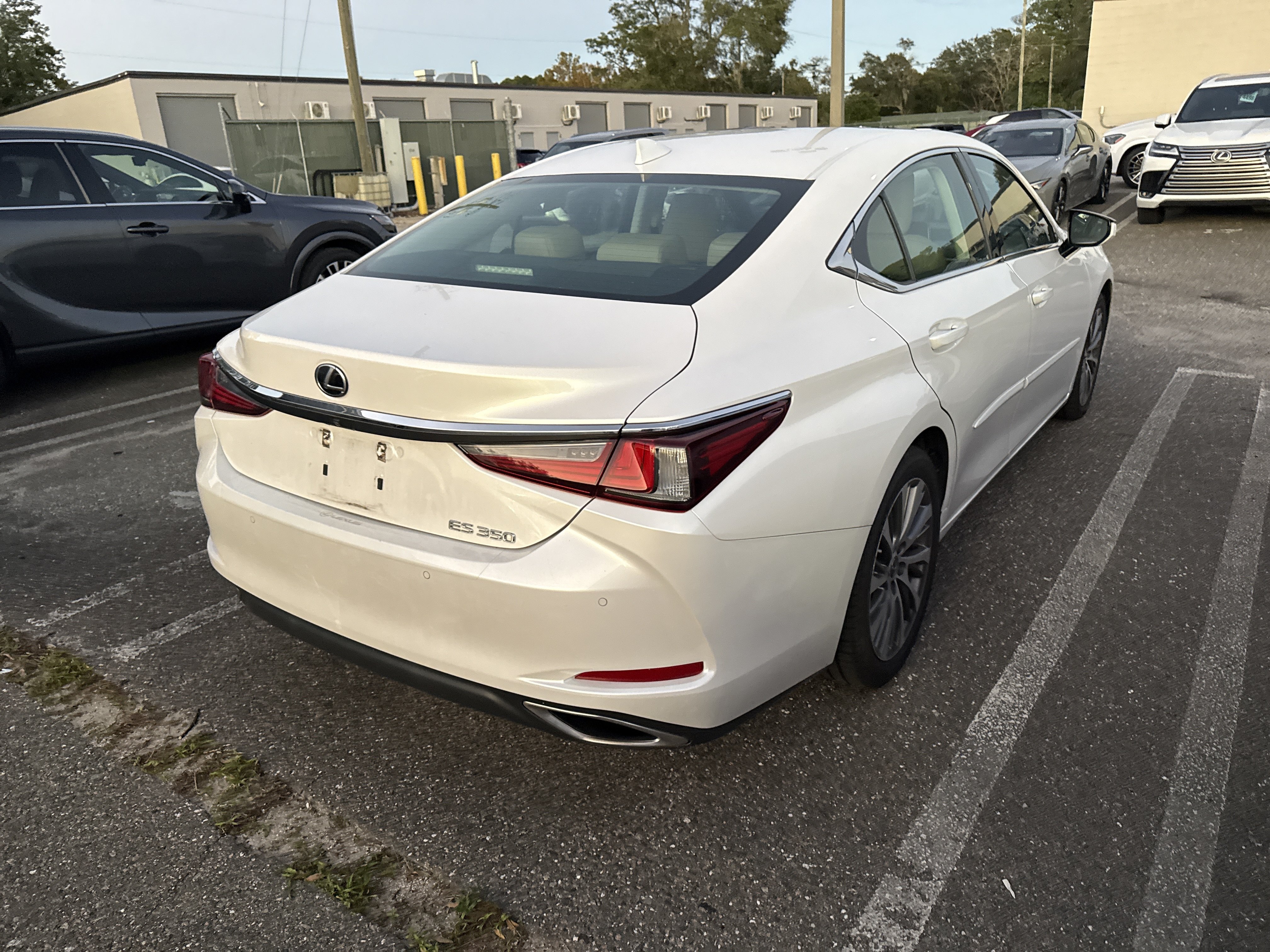 Used 2019 Lexus ES 350 FWD image 4