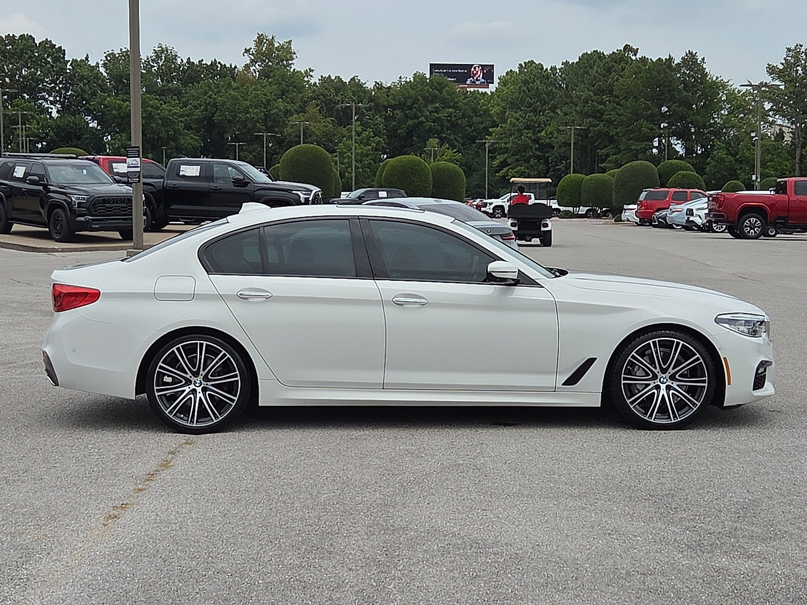 Used 2018 BMW 540i w/ M Sport Package RWD image 6