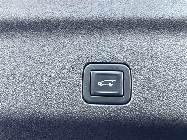 Certified 2021 Cadillac Escalade Sport w/ Driver Assist Tech Package image 11