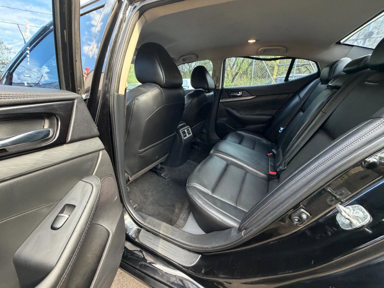Used 2017 Nissan Maxima 3.5 SV FWD image 24