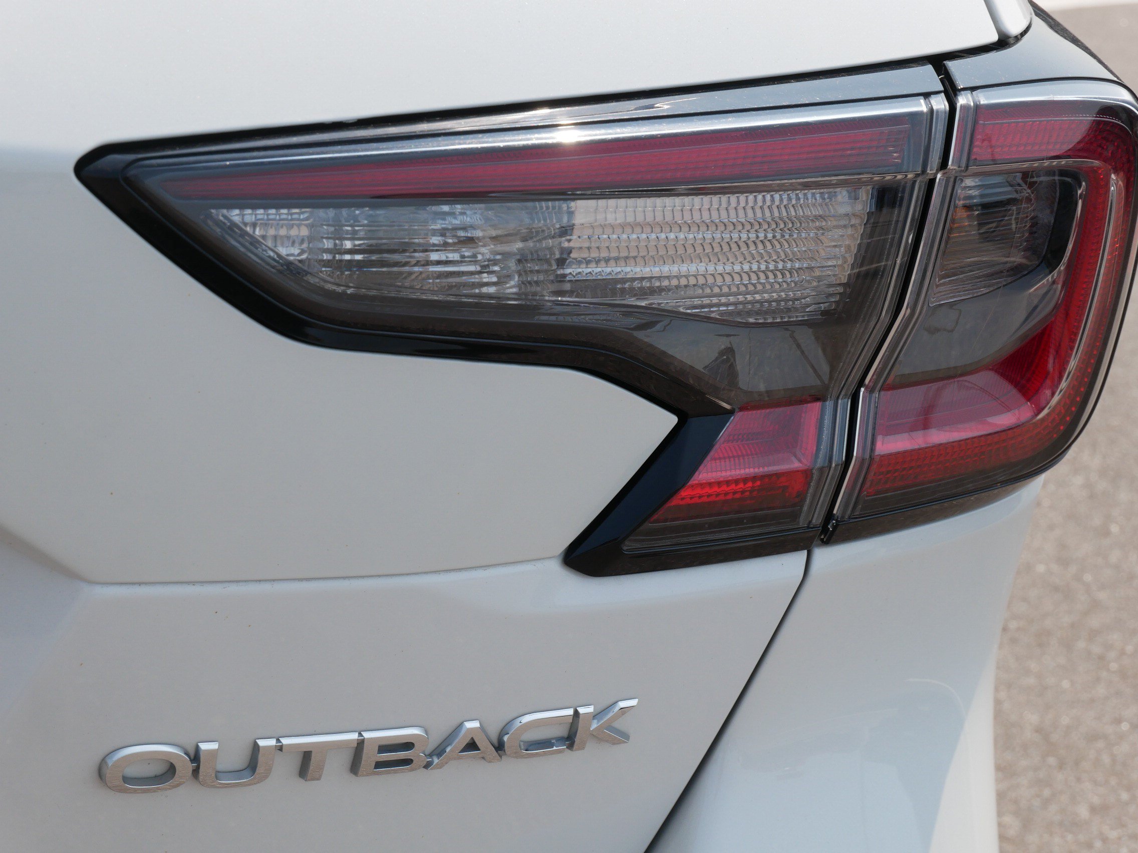 Used 2022 Subaru Outback Limited AWD/4WD image 17