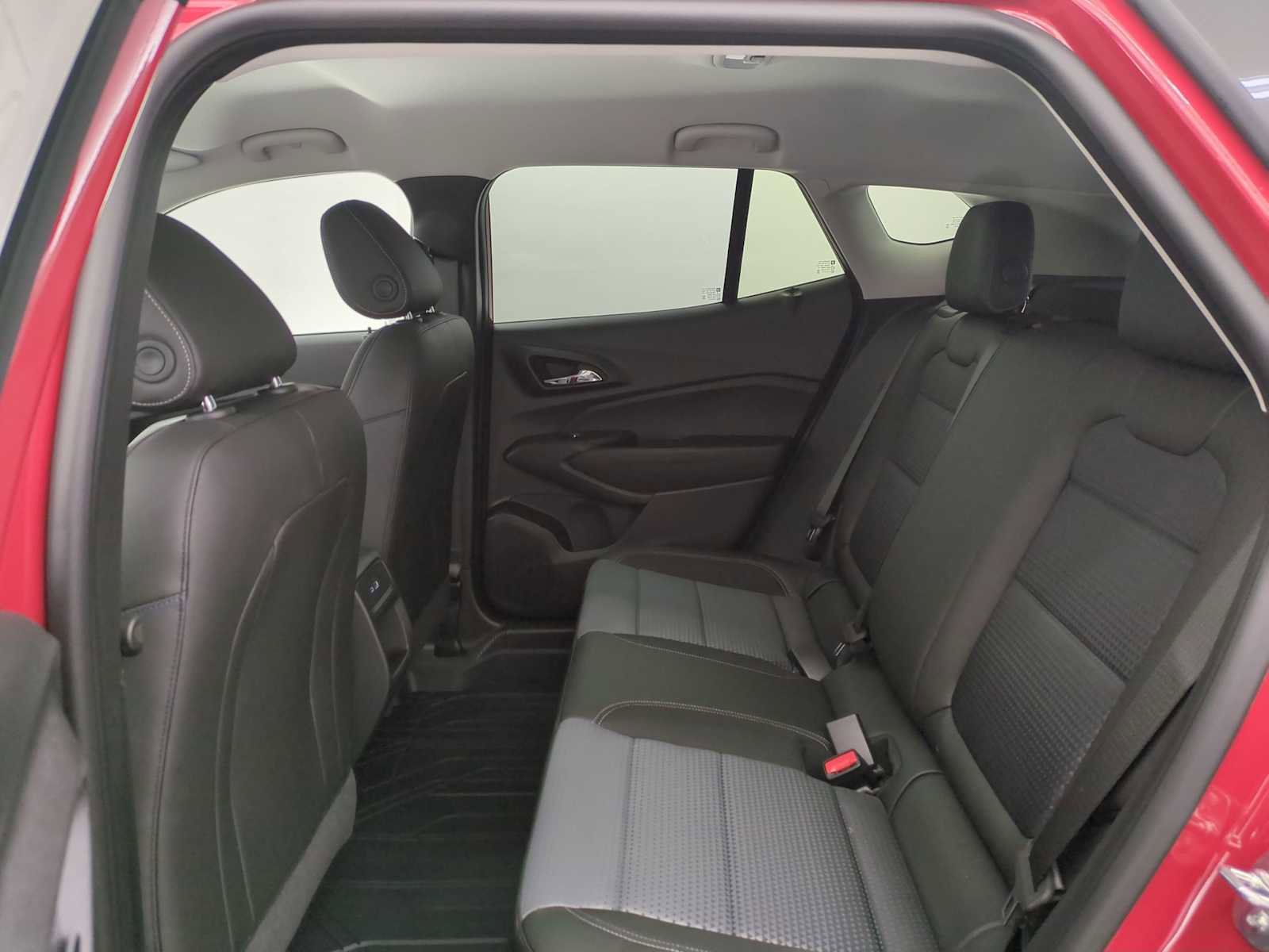 New 2026 Chevrolet Trax LT w/ Driver Confidence Package image 17