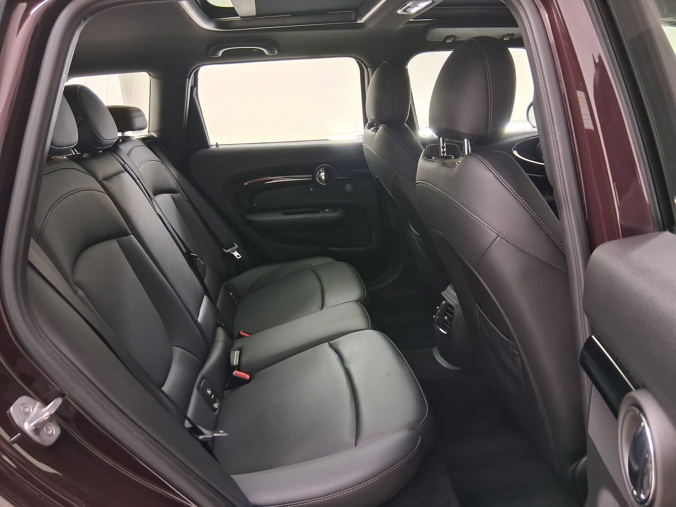 Used 2019 MINI Cooper Clubman S w/ Premium Package FWD image 33