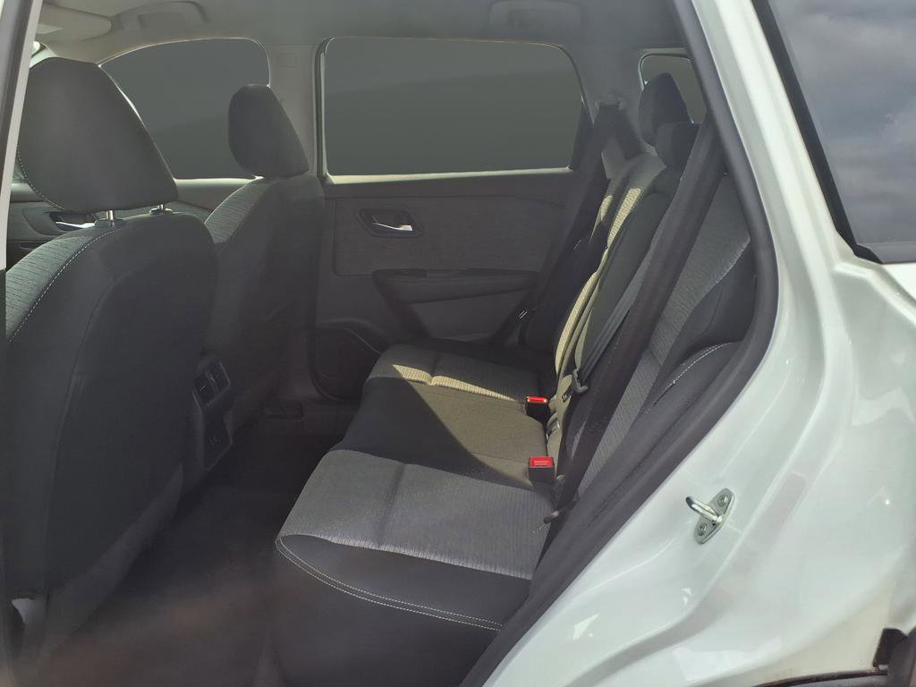 Used 2023 Nissan Rogue SV image 42