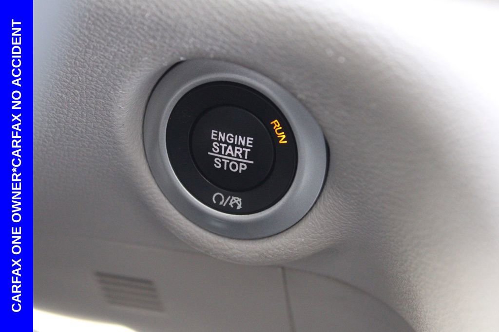 Used 2023 Chrysler Pacifica Touring-L image 33