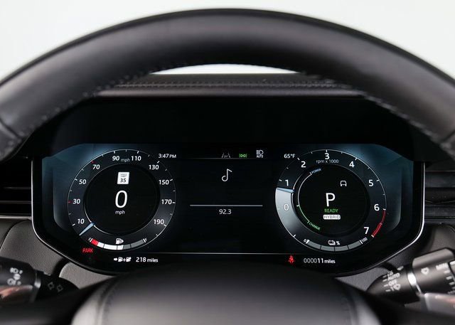 New 2025 Land Rover Range Rover SE image 17